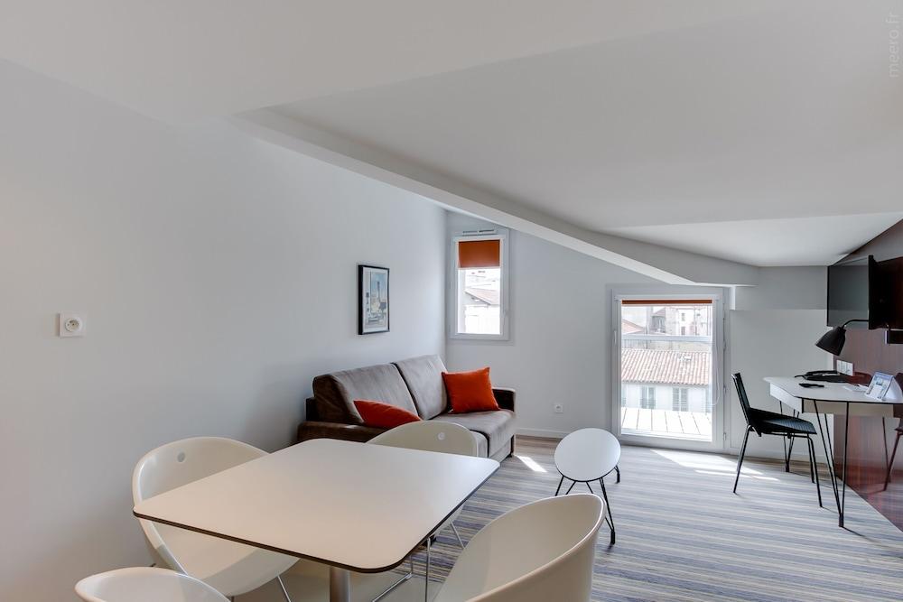 Privilege Appart Hotel Saint Exupery Тулуза Экстерьер фото